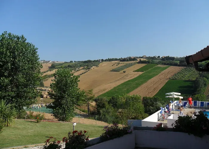 فندق Fattoria Cerreto Mosciano SantʼAngelo